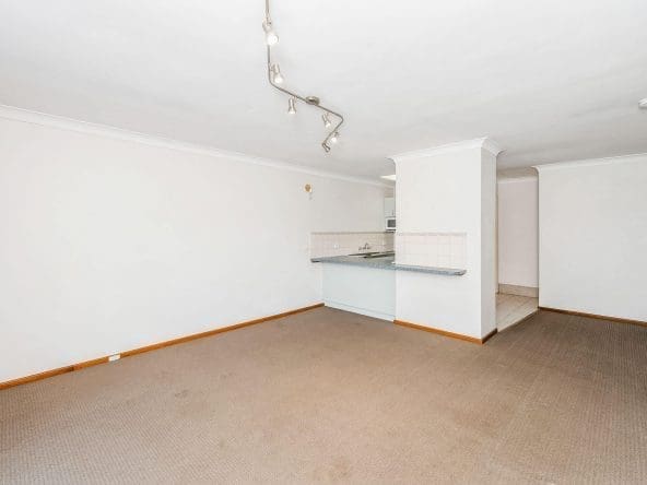12_54_Anstruther Road_03