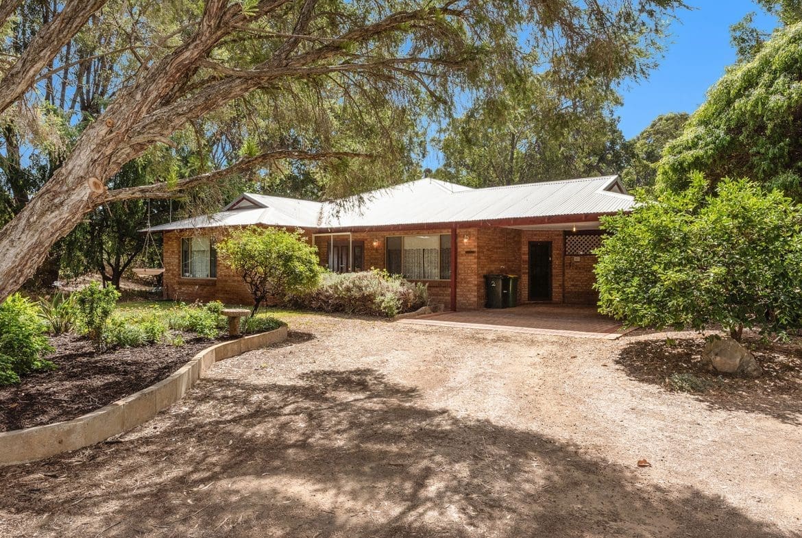 2 Bardoc Way Greenfields WA 6210 street view