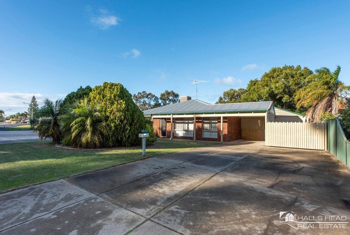 33 Exchequer Avenue Greenfields Street View