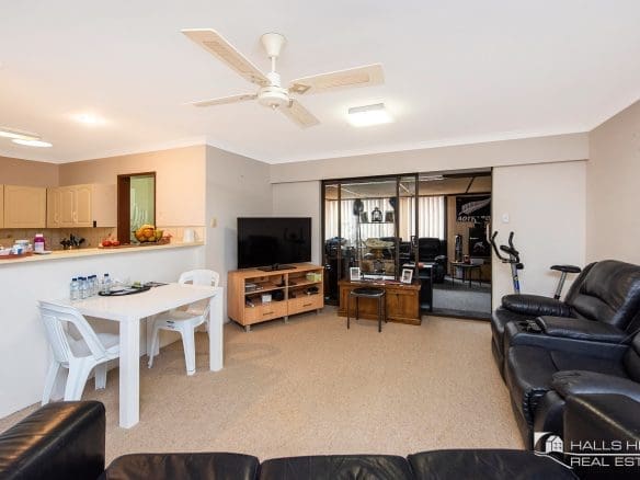 Mandurah Unit For Sale_Unit 7_12 Creery Street Dudley Park Living Area Flows to Patio