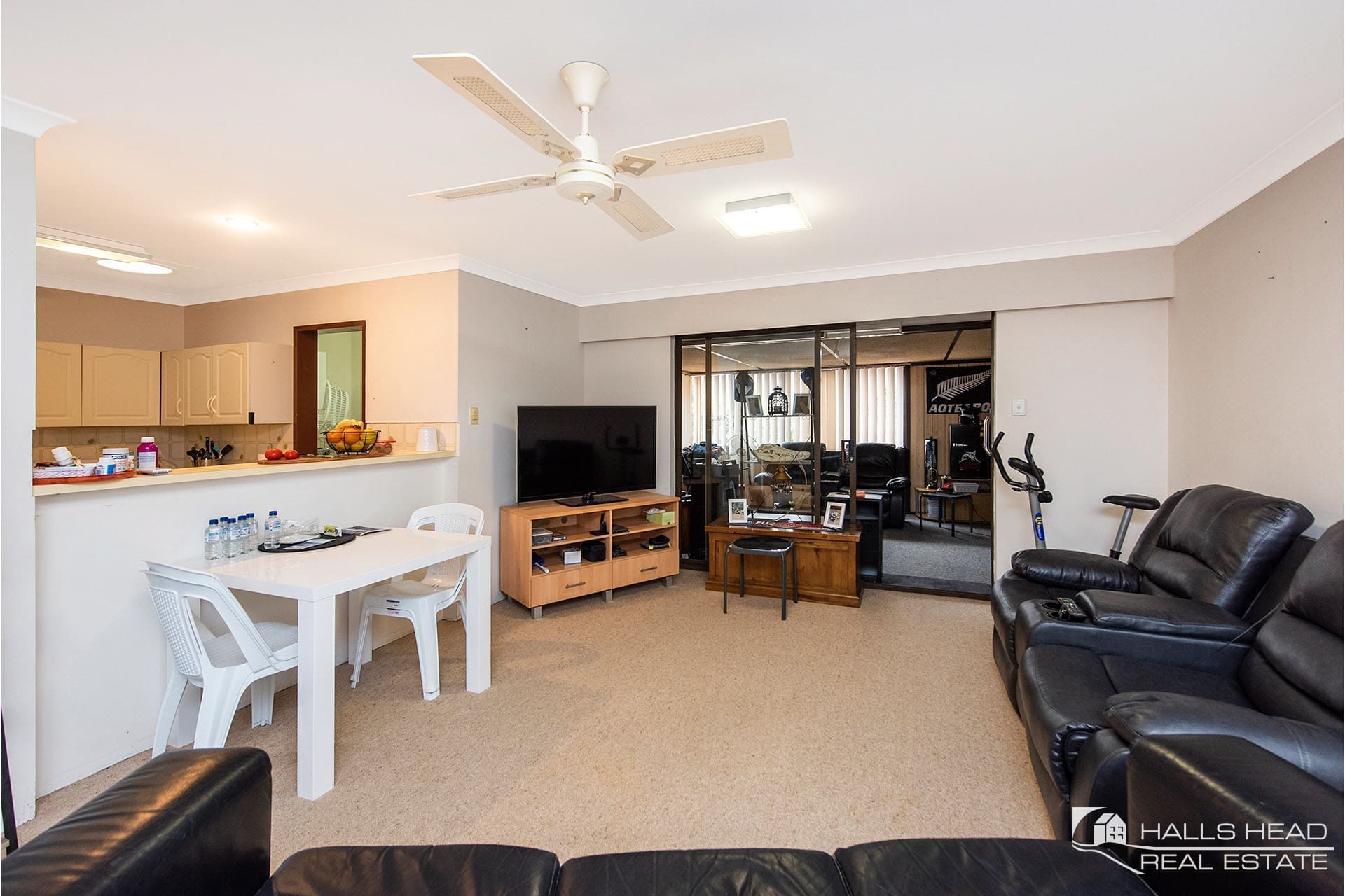 Mandurah Unit For Sale_Unit 7_12 Creery Street Dudley Park Living Area Flows to Patio